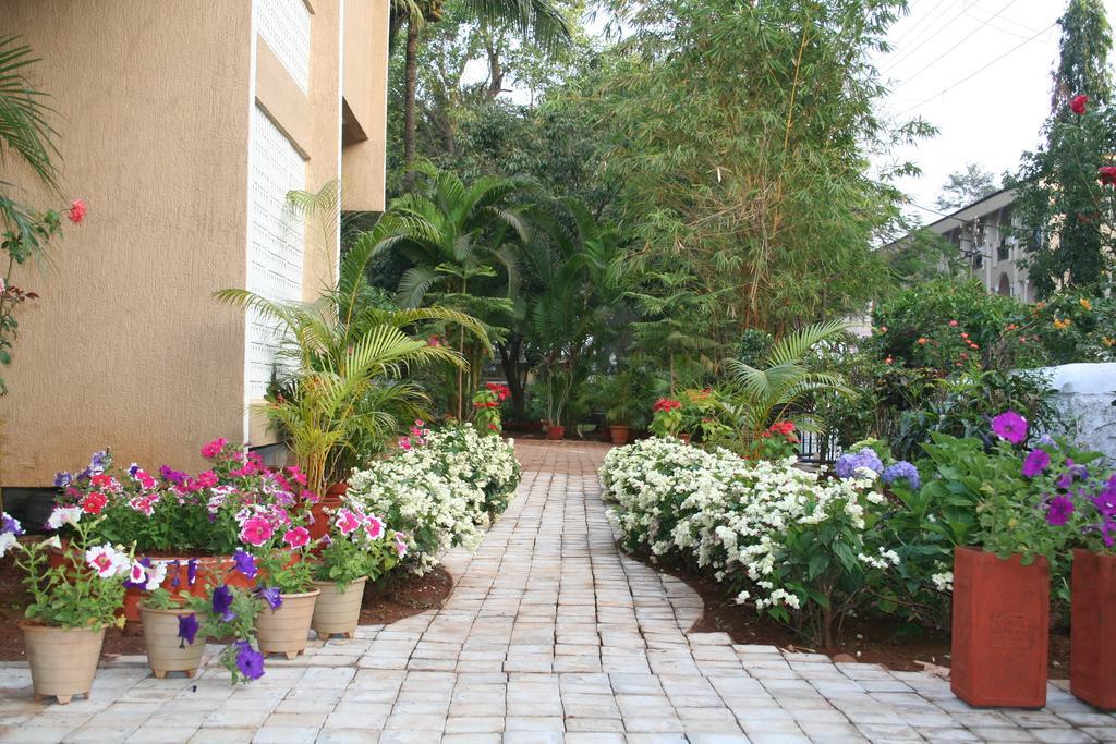 Hotel Ferreira Resort Lonavala Εξωτερικό φωτογραφία